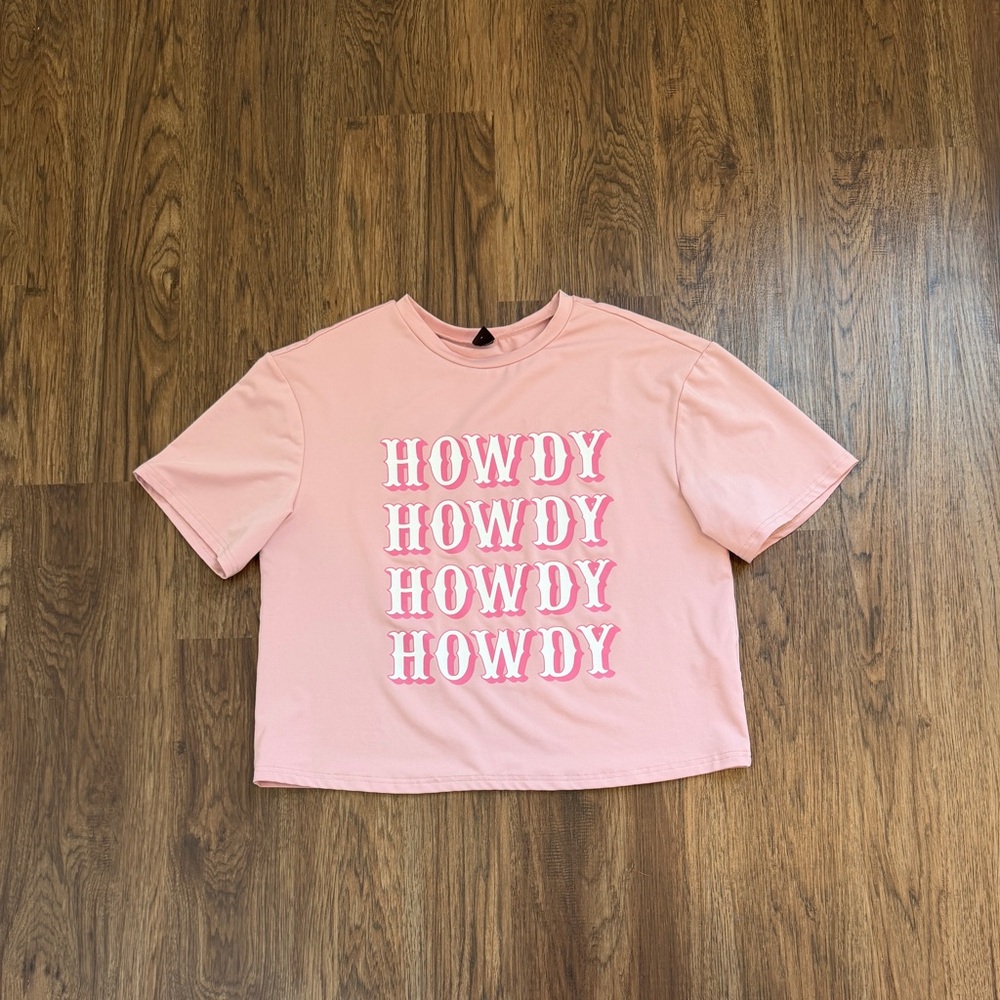 Howdy pink cropped oversized Graphic Tee